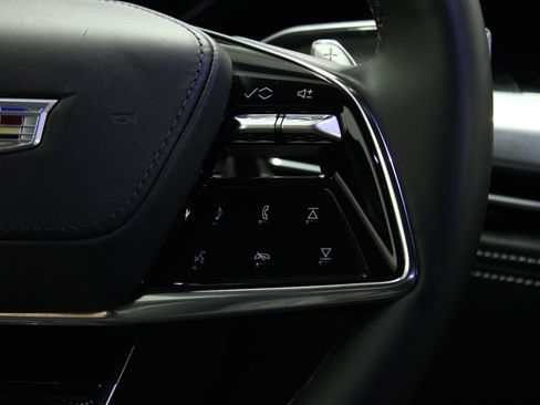 Used 2025 Cadillac Escalade V image 28