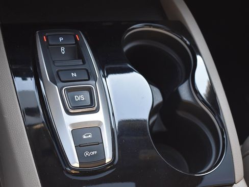 Used 2022 Honda Pilot Touring image 9