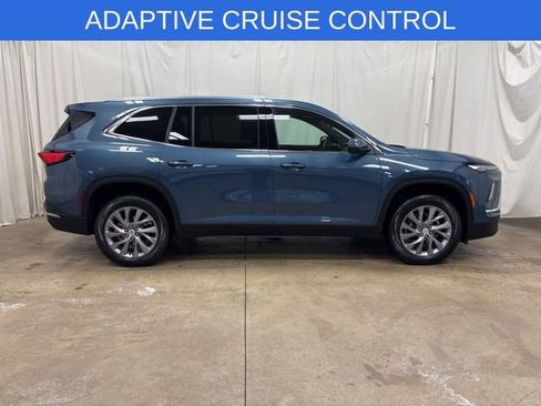 Used 2025 Buick Enclave Preferred image 2