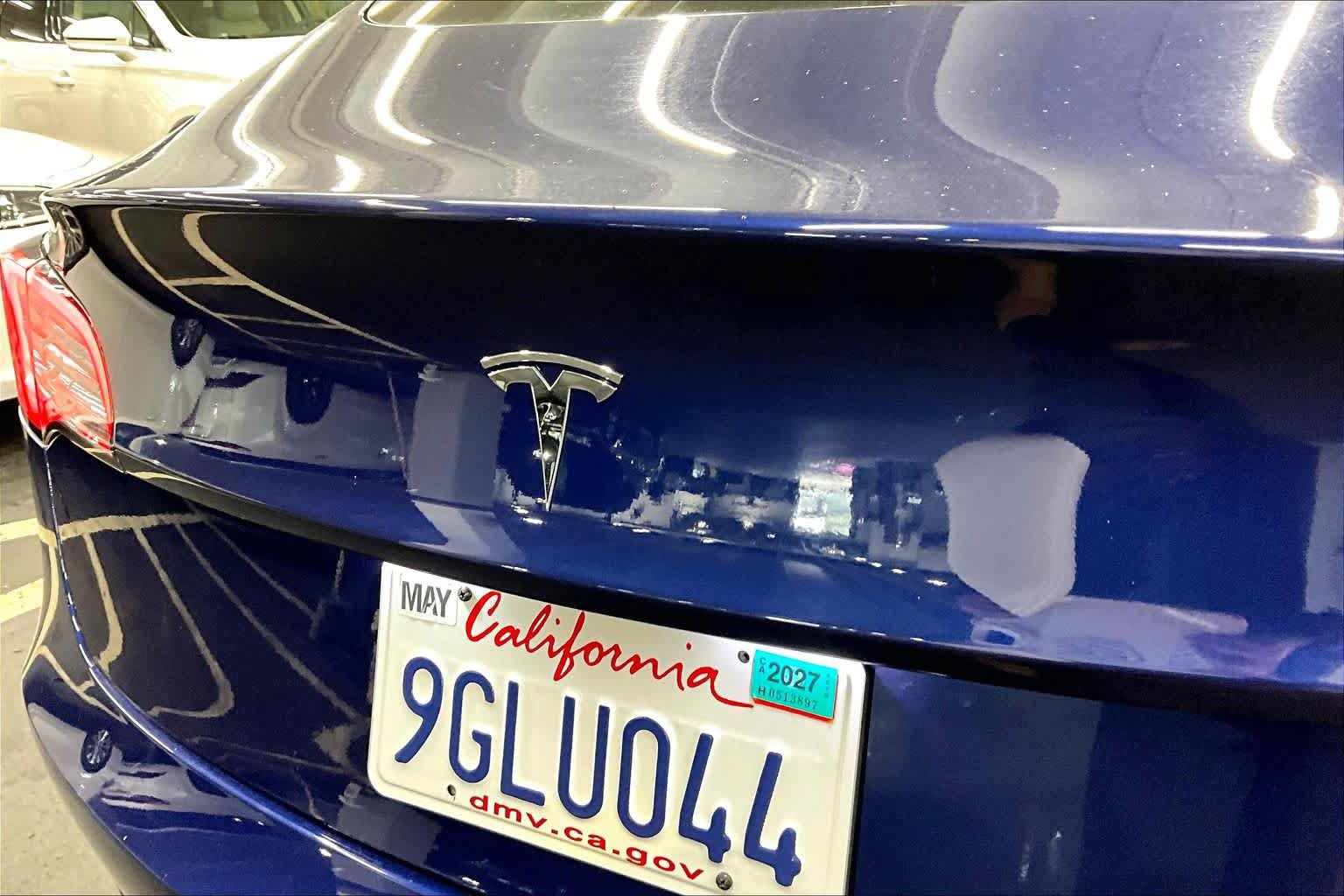 Used 2023 Tesla Model 3 Standard Range RWD image 9