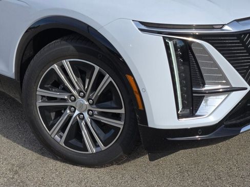 New 2026 Cadillac Lyriq Premium Luxury image 3