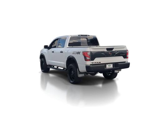 Used 2020 Nissan Titan PRO-4X w/ Pro-4x Convenience Package image 6