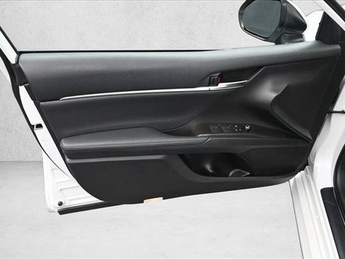 Used 2022 Toyota Camry XLE w/ Navigation Upgrade Package FWD image 21