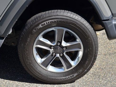 Used 2021 Jeep Wrangler Unlimited Sahara image 12