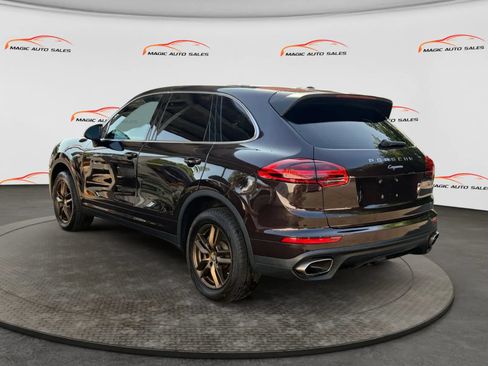 Used 2016 Porsche Cayenne AWD/4WD image 8