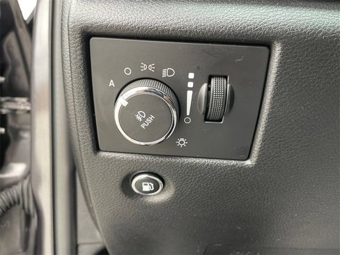 Used 2016 Jeep Grand Cherokee Limited image 28