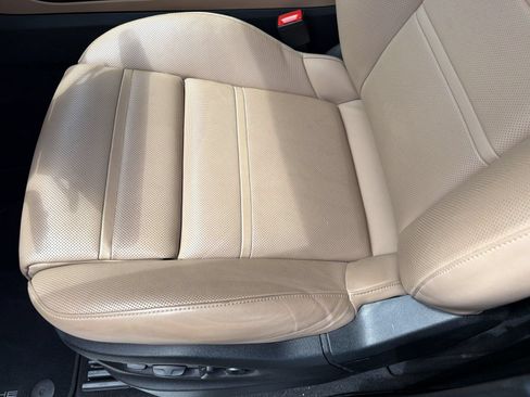 Certified 2024 Porsche Cayenne S AWD/4WD image 15