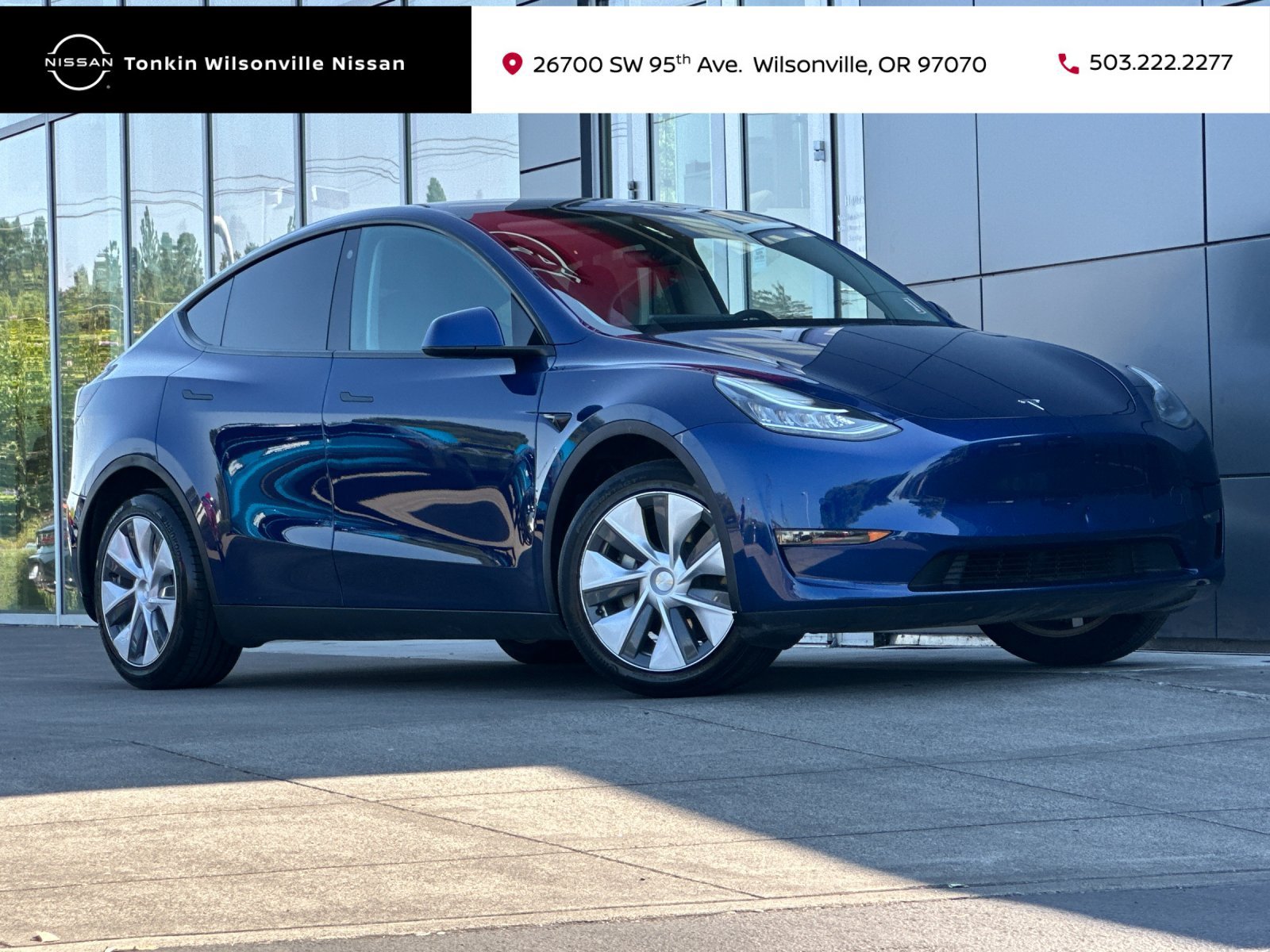 Used 2022 Tesla Model Y Long Range AWD/4WD image 1