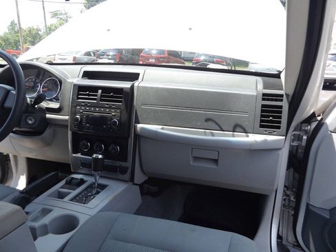 Used 2008 Jeep Liberty Sport AWD/4WD image 23