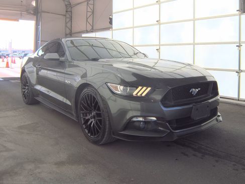 Used 2017 Ford Mustang GT Premium w/ GT Performance Package image 4