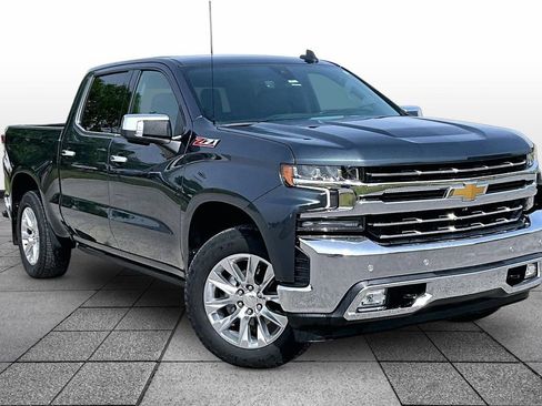 Used 2021 Chevrolet Silverado 1500 LTZ w/ Technology Package AWD/4WD image 2