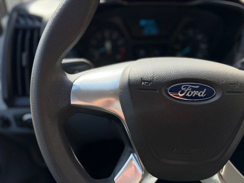 Used 2019 Ford Transit 250 130 Low Roof RWD image 38