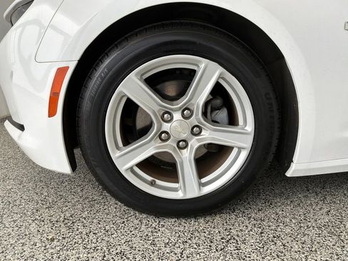 Used 2020 Chevrolet Camaro LT RWD image 4