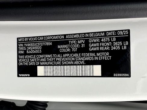 New 2026 Volvo XC40 B4 Plus w/ Climate Package image 35