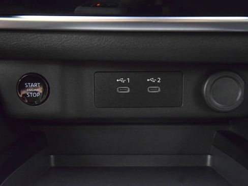 Used 2024 Nissan Rogue S AWD/4WD image 33