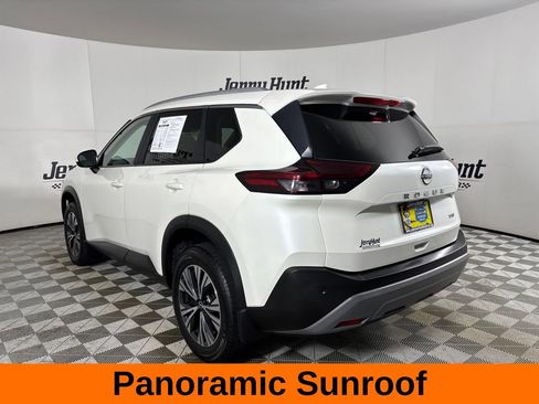 Used 2023 Nissan Rogue SV w/ SV Premium B Package FWD image 9