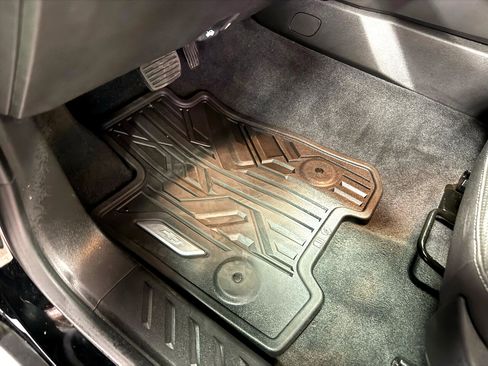 Used 2023 Chevrolet Colorado LT w/ LT Convenience Package image 13