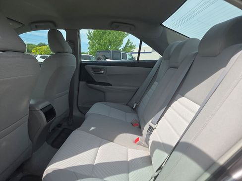 Used 2015 Toyota Camry LE FWD image 13