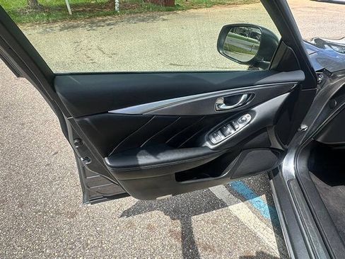 Used 2016 INFINITI Q50 Premium RWD image 11