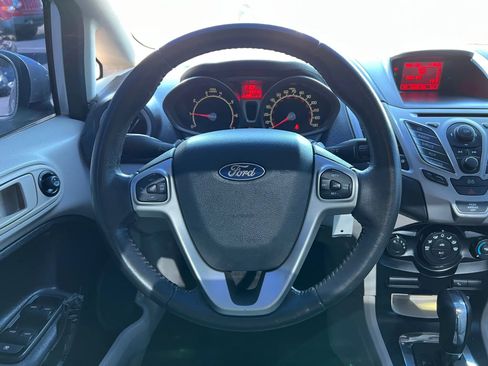 Used 2013 Ford Fiesta SE image 18