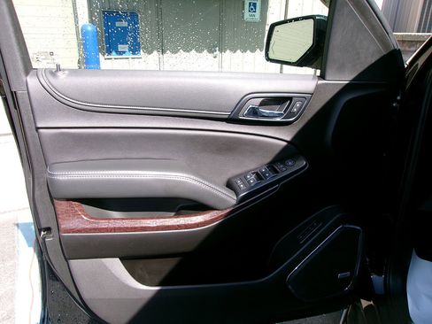 Used 2019 GMC Yukon SLT w/ Open Road Package image 22