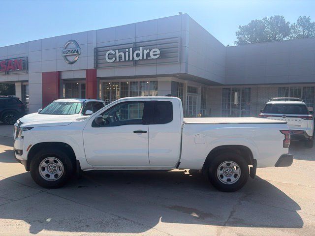 Used 2025 Nissan Frontier S RWD image 1