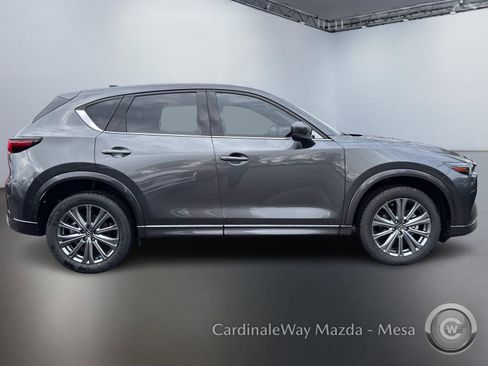 New 2025 MAZDA CX-5 Signature image 3