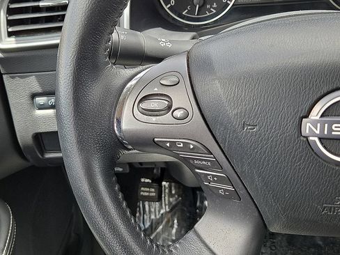 Used 2023 Nissan Murano SV AWD/4WD image 19