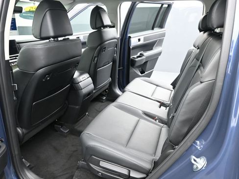 Certified 2025 Hyundai Santa Fe SEL image 17