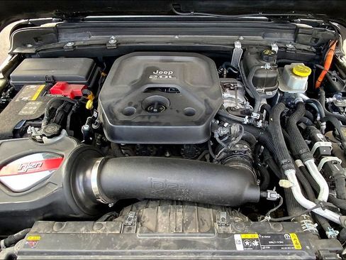 Used 2021 Jeep Wrangler Unlimited Rubicon 4xe w/ Dual Top Group image 10