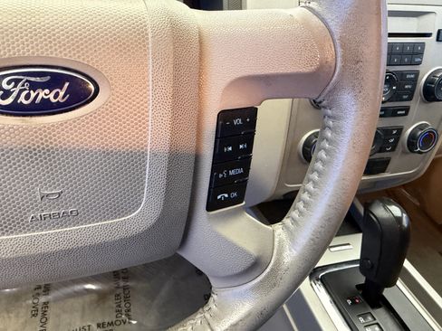 Used 2010 Ford Escape XLT FWD image 17