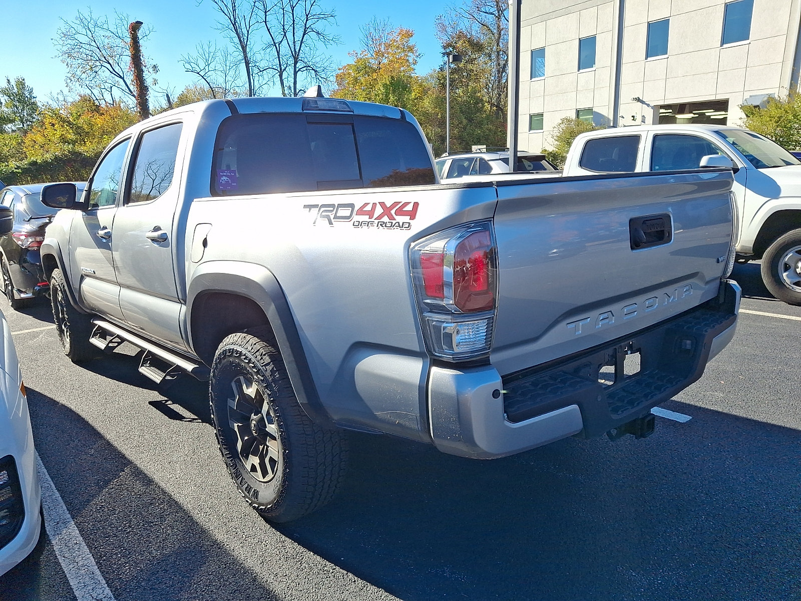 Certified 2023 Toyota Tacoma TRD Off-Road w/ Technology Package AWD/4WD image 3