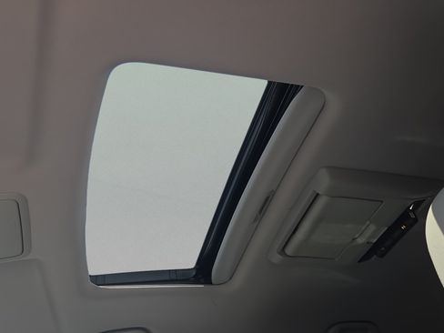 Used 2016 Honda Pilot Touring image 19