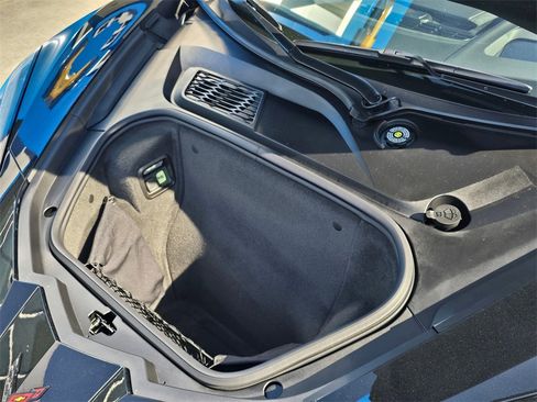 Used 2023 Chevrolet Corvette Stingray Premium Conv w/ Z51 Performance Package image 11