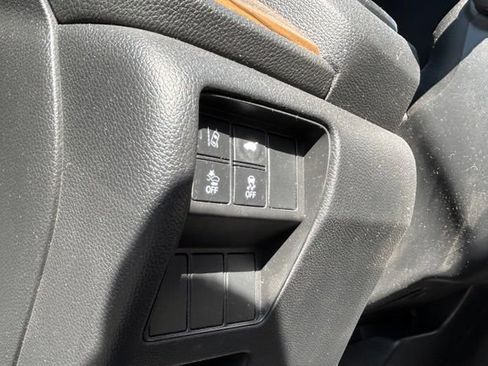 Used 2017 Honda CR-V Touring image 13