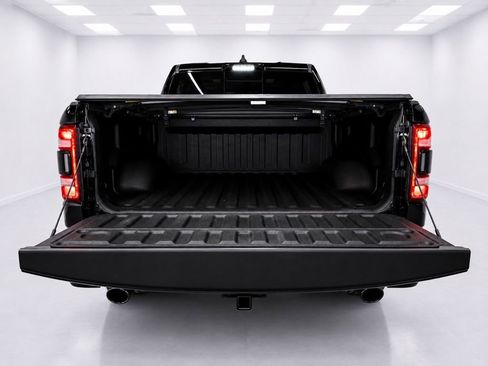 Used 2023 RAM 1500 Limited AWD/4WD image 10