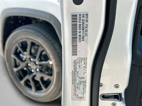 New 2026 Jeep Compass Latitude image 29