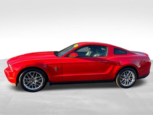 Used 2012 Ford Mustang Premium image 2