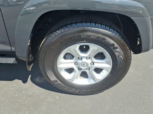 Used 2024 Toyota 4Runner SR5 Premium w/ Moonroof Package RWD image 4
