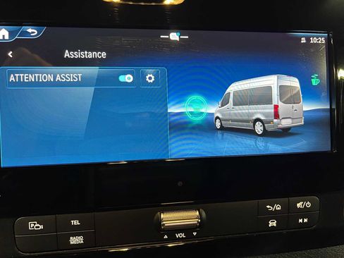 Used 2025 Mercedes-Benz Sprinter 2500 image 31