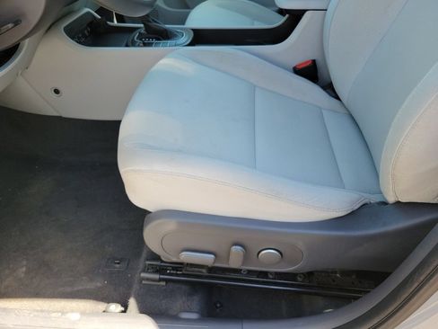 Used 2024 Hyundai Kona SEL FWD image 12