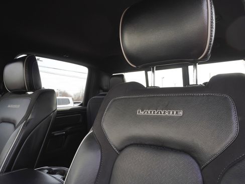 Used 2023 RAM 1500 Laramie AWD/4WD image 33