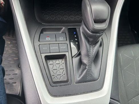 Used 2023 Toyota RAV4 XLE image 6