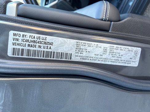 New 2025 Jeep Grand Cherokee Limited w/ Luxury Tech Group II image 31