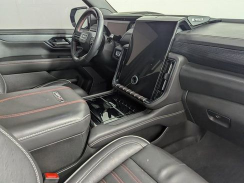 Used 2025 GMC Yukon XL AT4 Ultimate image 24