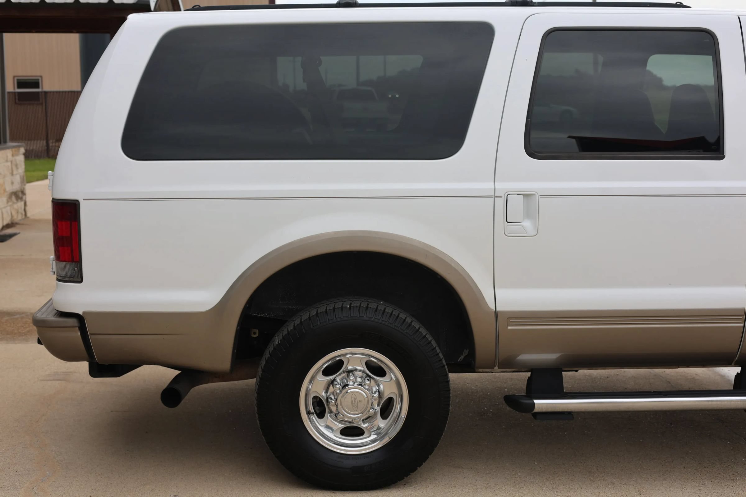 Used 2004 Ford Excursion Eddie Bauer AWD/4WD image 17