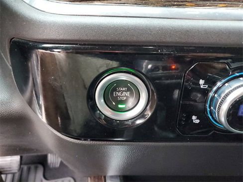 Used 2023 GMC Sierra 1500 Elevation image 26