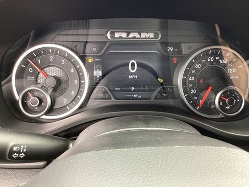 New 2026 RAM 1500 Laramie AWD/4WD image 17
