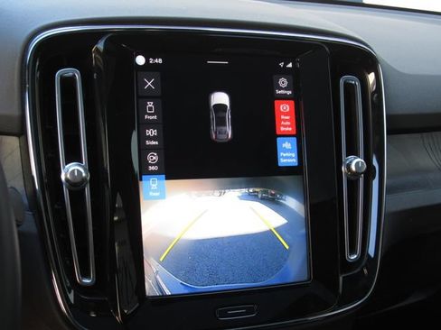 Used 2023 Volvo C40 P8 Recharge Plus AWD/4WD image 32