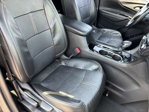 Used 2022 Chevrolet Equinox Premier w/ LPO, Cargo Package FWD image 8